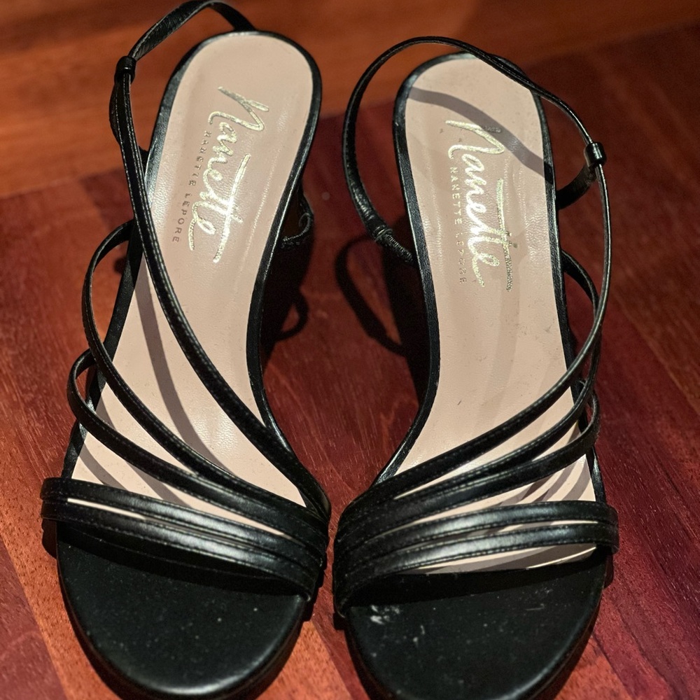 NANETTE Black open toe stylish shoes - 2-1/2 in brand new